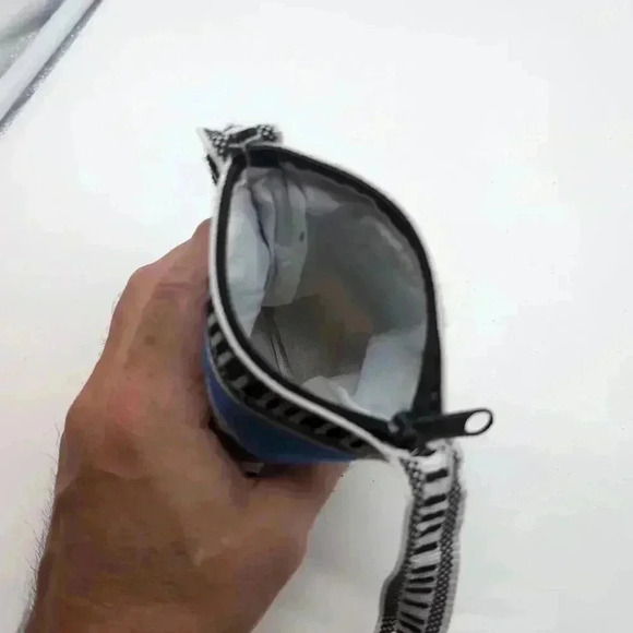 Ecuador Souvenir Purse woven mountain scene - Picture 5 of 7